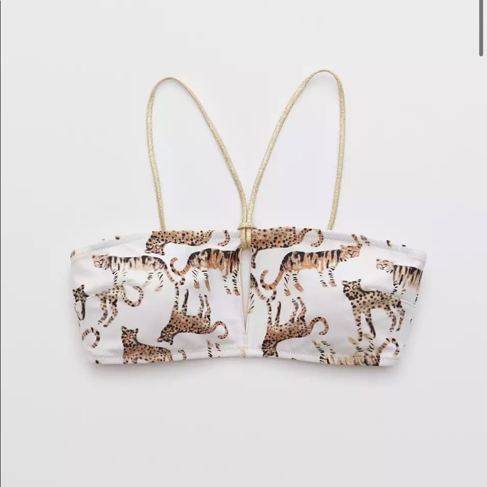 Matching bikini top and bottoms